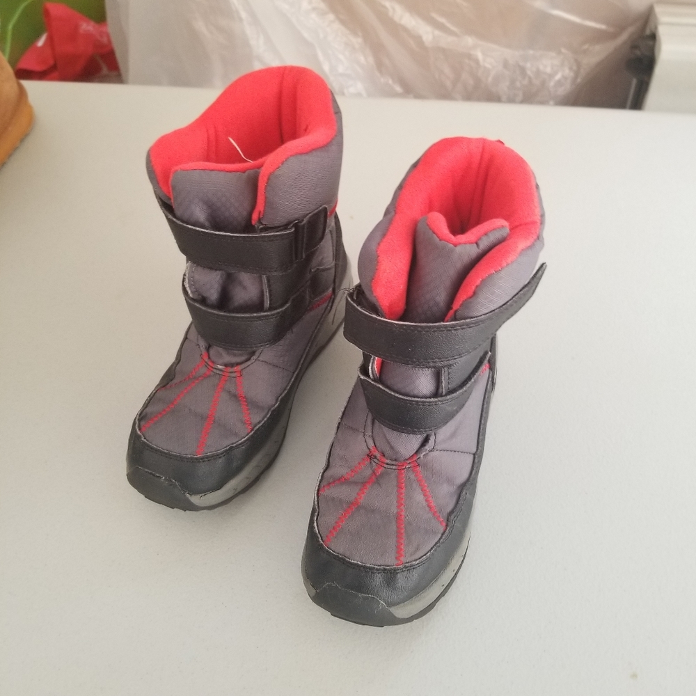 Carter's snow kid's boots, sz 3
